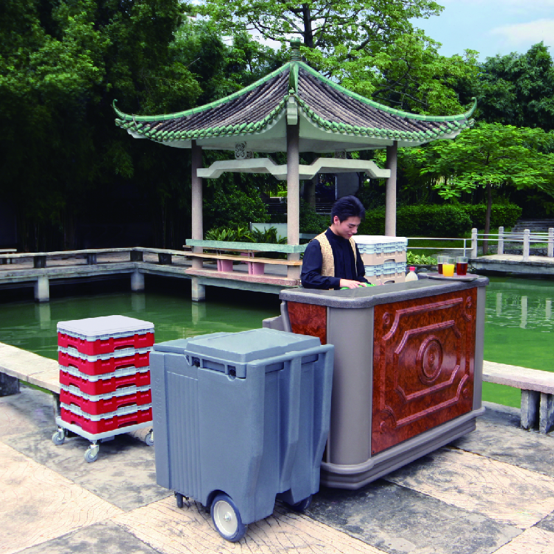 Cambro 带滑盖的储冰车